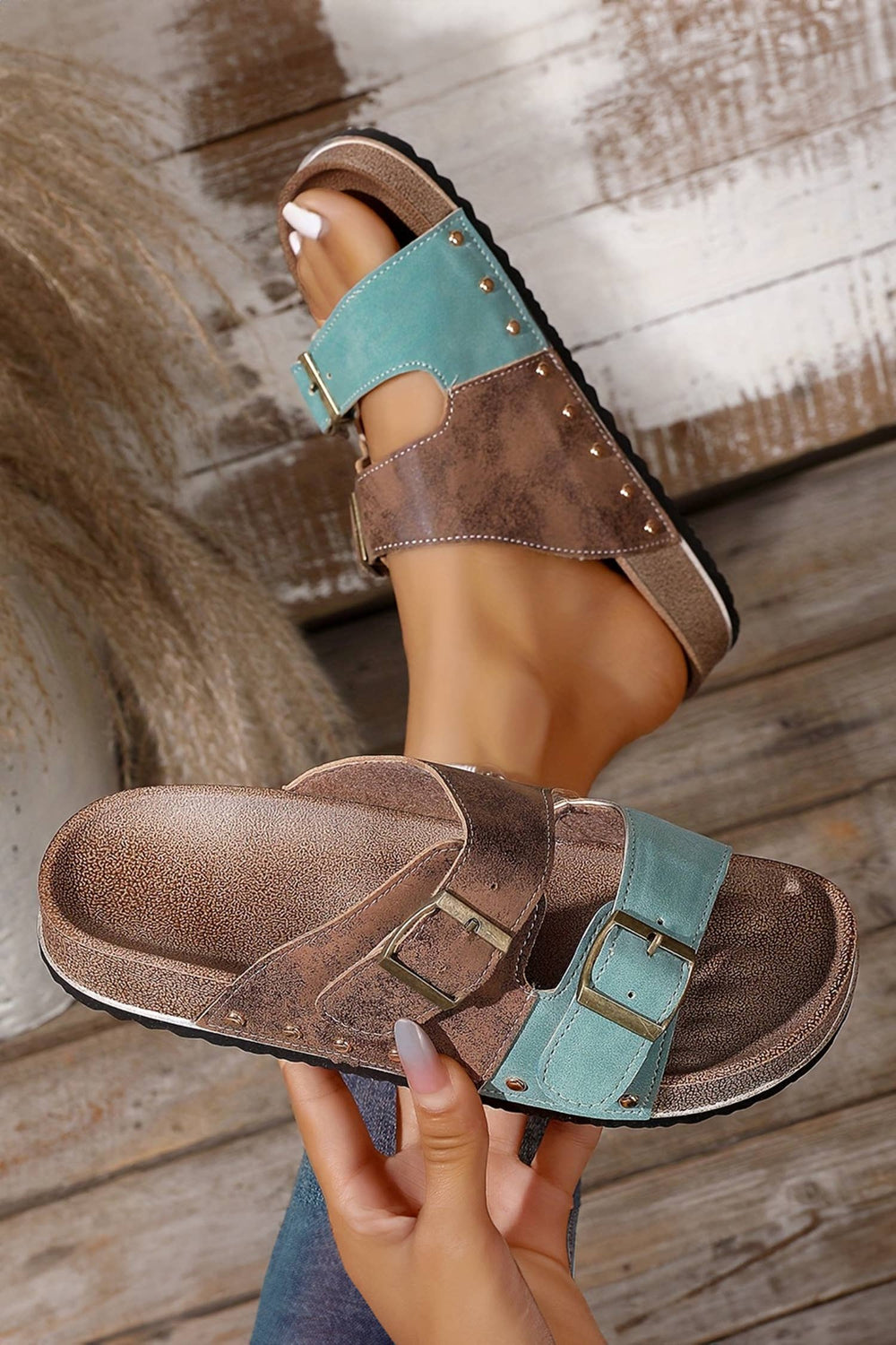 LDC Western Suede Rivet Hollow Out PU Leather Slip-on Shoes