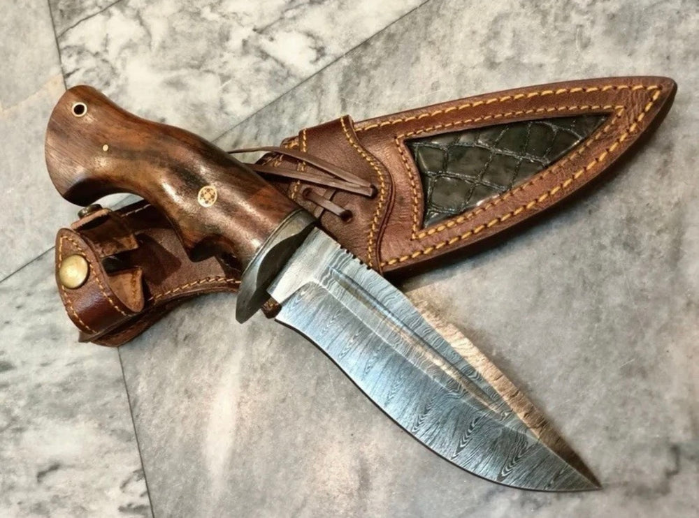 Hand-Forged Damascus Hunting Knife w/ Premium Leather Sheath